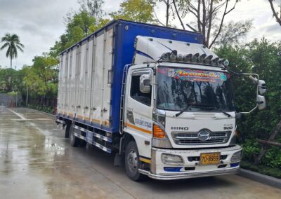 หกล้อรับจ้างขนของ