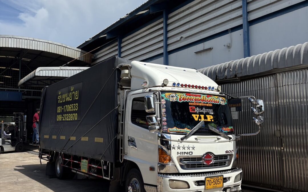 6ล้อรับจ้างลาดกระบัง บริการรถรับจ้างขนย้ายครบวงจร 081 170 6533