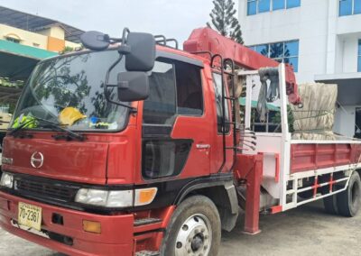 รถเฮี๊ยบรับจ้าง